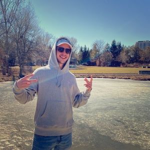 Meet your Posher, Alex